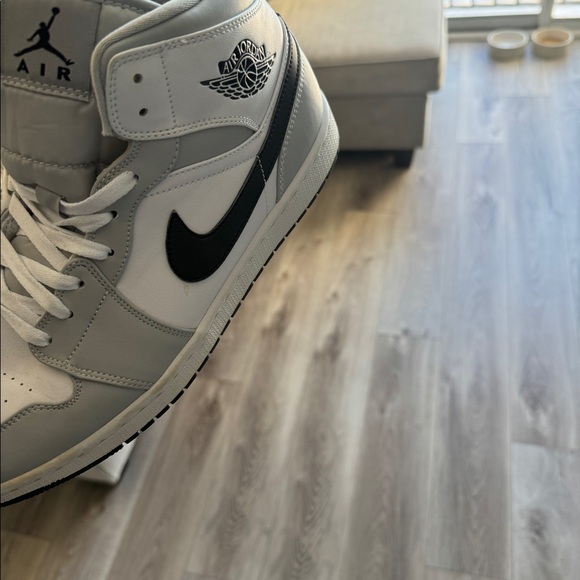 Nike white grey 1 air Jordan size 10.5 - Picture 3 of 4
